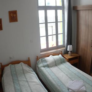 Twin Room Shower